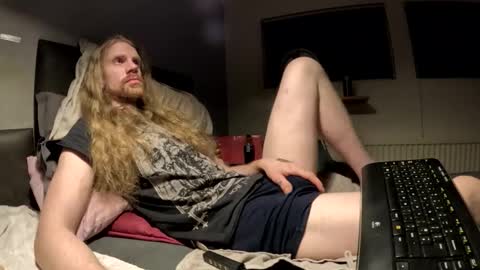 Snapshot of krullz123 chatting on January 2026 11:54:01 PM Krullz online show from January 2026 11:54:01 PM