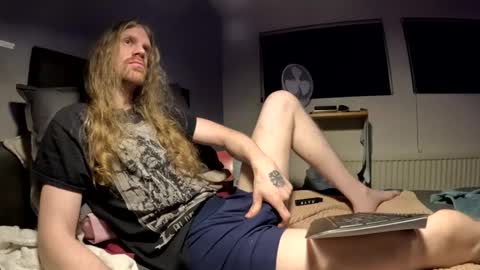 Snapshot of krullz123 chatting on February 2026 12:53:01 AM Krullz online show from February 2026 12:53:01 AM