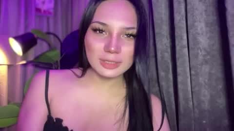 Snapshot of krysslutygirl chatting on April 2026 10:49:02 AM KRISTINE online show from April 2026 10:49:02 AM