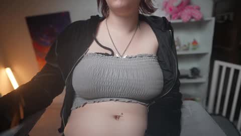 Snapshot of krystalsyxx chatting on March 2025 08:18:02 PM Krystal Syx online show from March 2025 08:18:02 PM