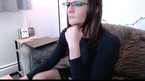 Cait online show from December 2025 03:34:02 AM