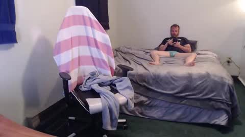 Kuggy online show from April 2026 10:03:01 PM