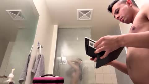 Snapshot of kulitoputi chatting on January 2026 03:00:01 AM Bella Ciao online show from January 2026 03:00:01 AM