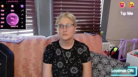 Samantha online show from September 2025 09:08:02 PM