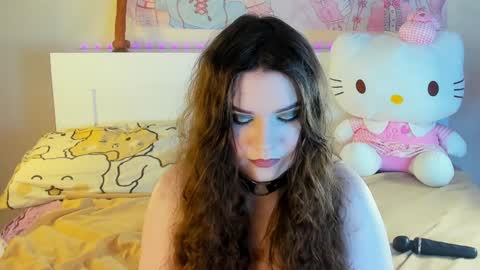 Snapshot of kuraii_ chatting on January 2025 12:11:01 AM Anna online show from January 2025 12:11:01 AM