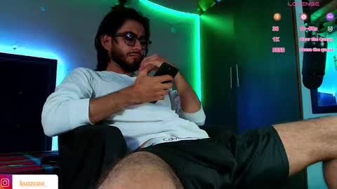 kuzzcoo online show from February 2026 12:36:01 PM