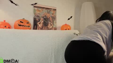 Kvetachka Thu-Sun 0900am-1500pmGTM2 online show from October 2025 01:19:02 AM