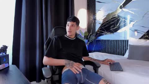 kylesmithx_ online show from January 2026 05:33:02 AM