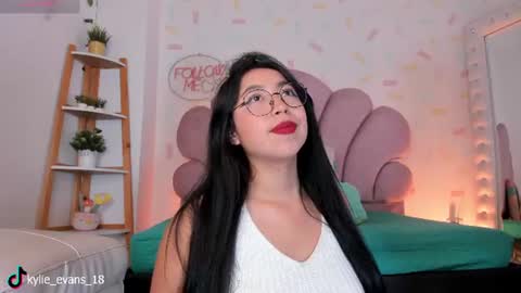 Snapshot of kylie_evans_18 chatting on July 2026 11:11:02 PM Kylie online show from July 2026 11:11:02 PM