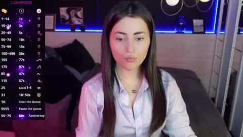 Snapshot of kylie_mellow chatting on February 2025 05:48:02 AM Kylie online show from February 2025 05:48:02 AM
