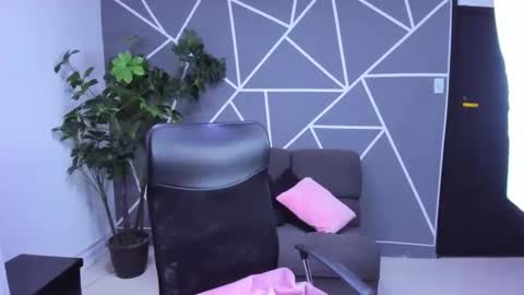 kylie online show from April 2026 03:04:02 AM