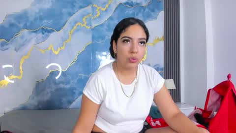 Snapshot of kylieandjhonny chatting on December 2025 03:08:02 PM Kaylie And Jhony online show from December 2025 03:08:02 PM