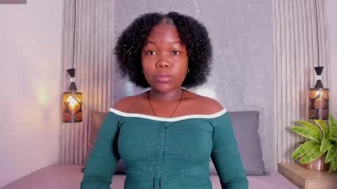 Snapshot of kyliee_vega chatting on June 2026 12:52:02 PM kyliee_vega online show from June 2026 12:52:02 PM