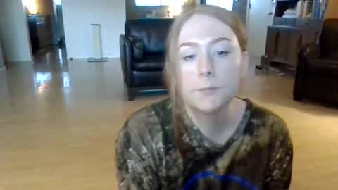 kylieredd online show from May 2026 01:44:01 AM