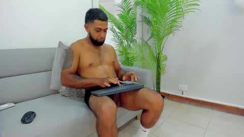 Kylliam Levis online show from March 2025 06:30:01 AM