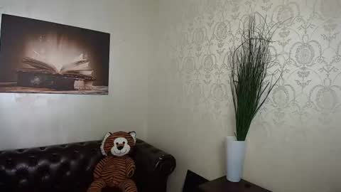KyloEast online show from July 2026 05:31:02 AM