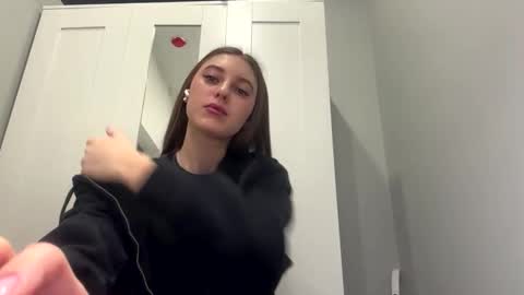 Selena online show from March 2026 02:07:02 AM