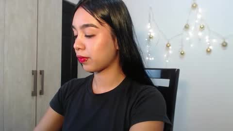 Snapshot of kyra_fox_ chatting on January 2026 01:02:02 PM Kyra online show from January 2026 01:02:02 PM