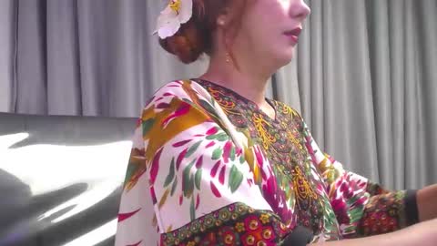 Kyra online show from February 2026 12:44:02 PM