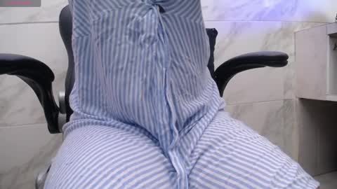 Kyra online show from April 2026 11:58:01 AM