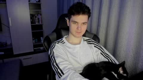 Kyroro online show from December 2024 08:54:01 PM