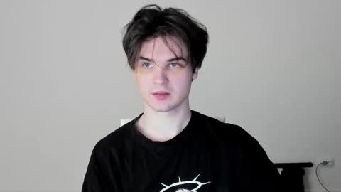 Snapshot of kyroro_lucifer chatting on November 2025 01:48:01 AM Kyroro online show from November 2025 01:48:01 AM