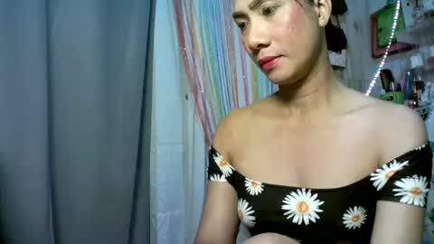 kyutshyne online show from February 2025 03:18:01 PM