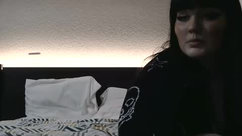 Lily online show from May 2026 04:40:02 AM