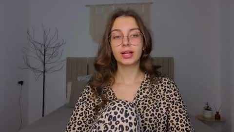 Margo  online show from December 2025 02:11:01 PM