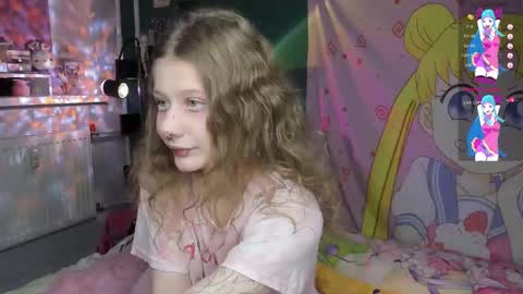 Snapshot of l1ttlekiki chatting on October 2025 02:47:01 PM Sara online show from October 2025 02:47:01 PM