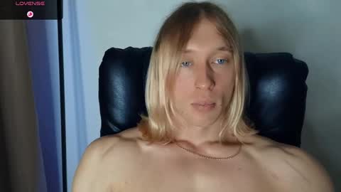 Snapshot of l_adonis_l chatting on May 2026 09:39:02 AM Adonis online show from May 2026 09:39:02 AM