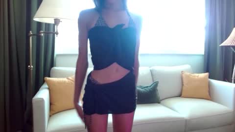 Snapshot of l_and_elle chatting on September 2025 03:33:01 PM Giselle online show from September 2025 03:33:01 PM