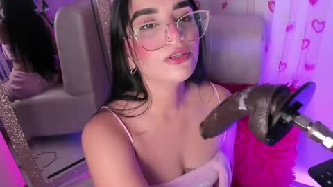 Snapshot of laana_foxx chatting on April 2026 11:07:01 PM lana foxx Model independient online show from April 2026 11:07:01 PM