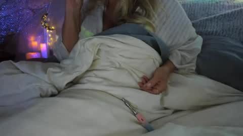 Snapshot of laceygrl chatting on July 2026 04:31:01 AM Lacey online show from July 2026 04:31:01 AM