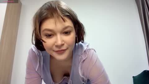 lady_birdd online show from January 2026 03:28:01 PM