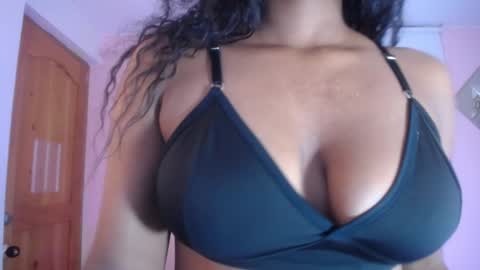 Snapshot of lady_danbury chatting on January 2025 07:17:02 PM Karla - Instagram lady karla1 online show from January 2025 07:17:02 PM