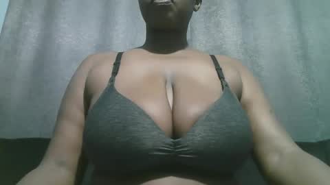 lady_dearra online show from December 2025 03:22:02 AM