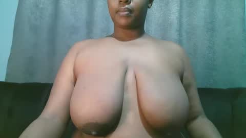Snapshot of lady_dearra chatting on June 2026 02:24:01 AM lady_dearra online show from June 2026 02:24:01 AM