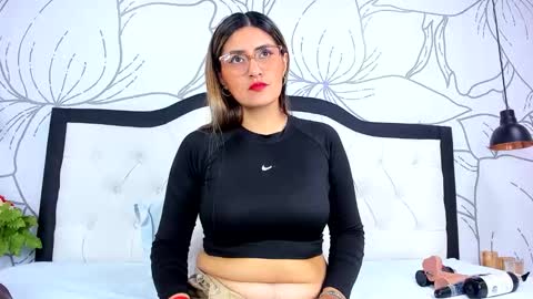 LADY  online show from April 2026 02:34:01 AM