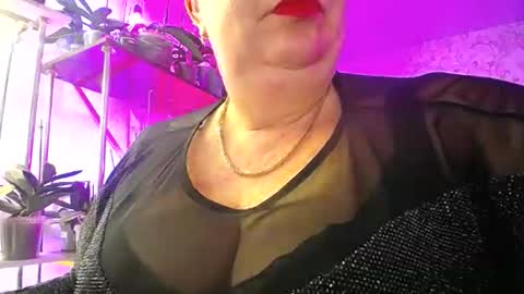 Lady Gloria online show from December 2025 10:54:01 AM