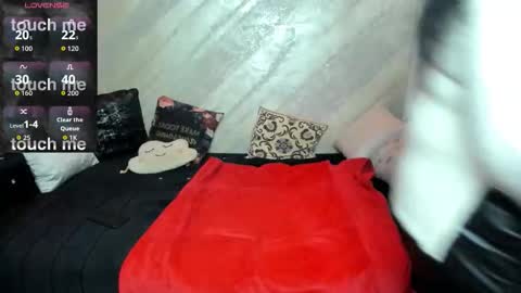 Snapshot of lady_lauren chatting on November 2025 06:02:01 AM lady lauren online show from November 2025 06:02:01 AM