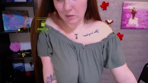 Hello  Im Tiana - topless model. online show from December 2024 10:40:02 PM