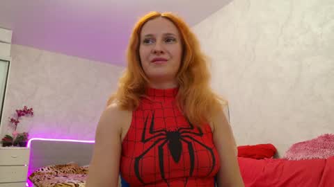 Sima Ladybigsmile online show from June 2026 05:18:01 PM