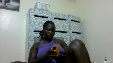 lindah32 online show from March 2025 05:45:01 PM