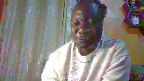 lindah32 online show from September 2025 01:20:02 AM