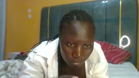 lindah32 online show from March 2026 07:41:02 PM