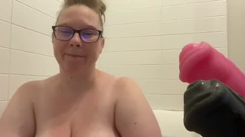 Snapshot of ladycherielynn chatting on July 2026 02:07:02 PM LadyCherieLynn online show from July 2026 02:07:02 PM