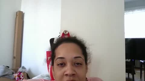 Snapshot of ladycinnabon chatting on January 2025 02:40:02 PM Stephanie online show from January 2025 02:40:02 PM