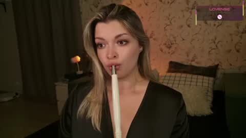 Snapshot of ladylancaster chatting on June 2026 05:23:01 PM ladylancaster online show from June 2026 05:23:01 PM
