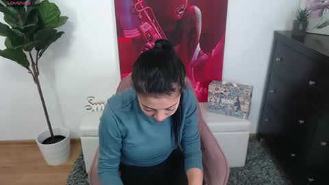 Lia online show from March 2026 05:01:02 AM